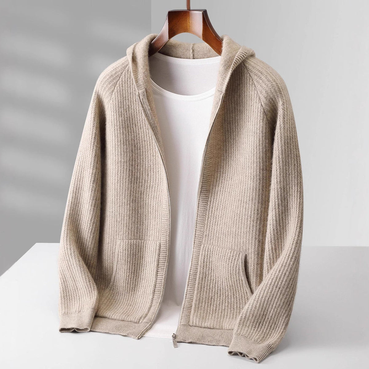 Pull à capuche Manon en cachemire, vue 6